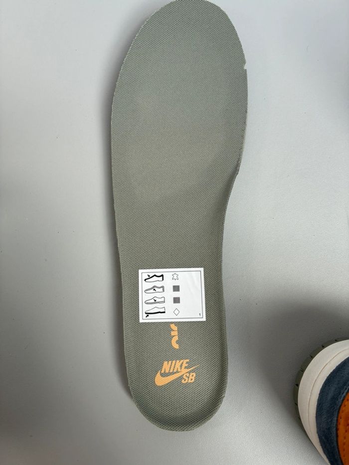 Baskets Nike dunk low pro monarch pointure 44 neuves avec boîte - photo numéro 14