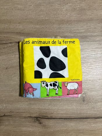 Livre tissus à toucher : animaux de la ferme