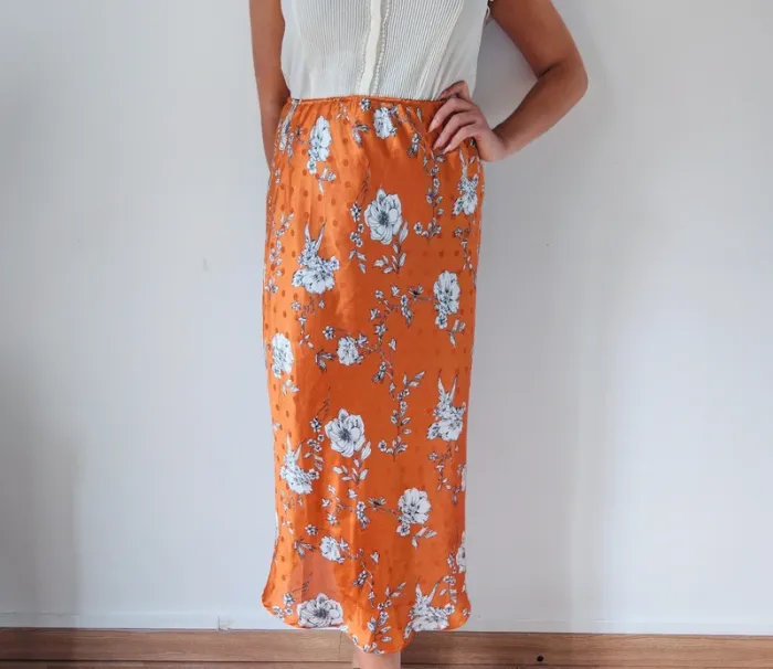 Jupe longue satinée orange fleuri taille élastique bohème moderne estivale taille 40 - photo numéro 2