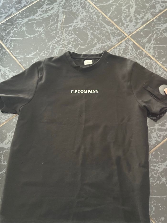 TEE shirt. Noir L