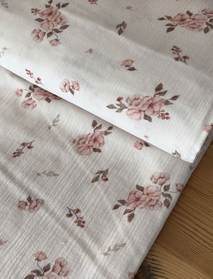 Tissu Gaze de coton fleurs ( au mètre )
