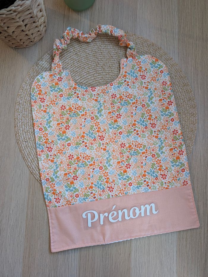 Serviette de cantine orange fleurie