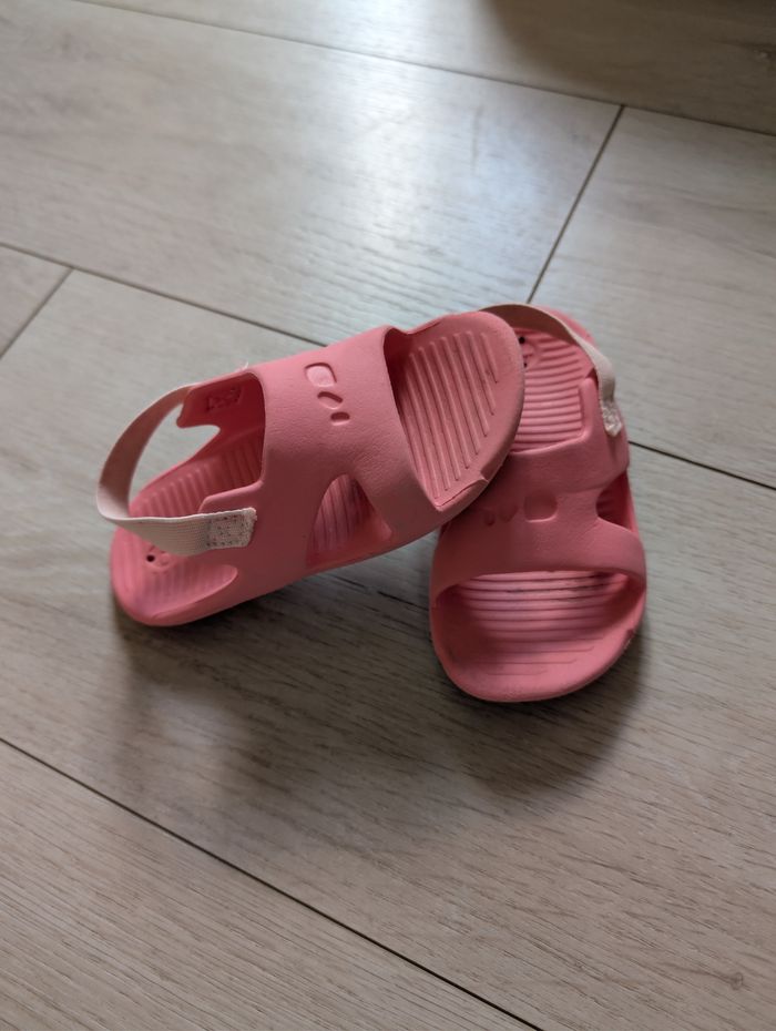 Chaussure de plage fille bon état - photo numéro 1