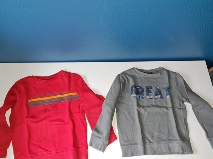 Lot 2 Sweat-shirt kiabi 8 ans