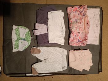 Lot de vêtements bébé fille naissance 0 mois (8 pièces)