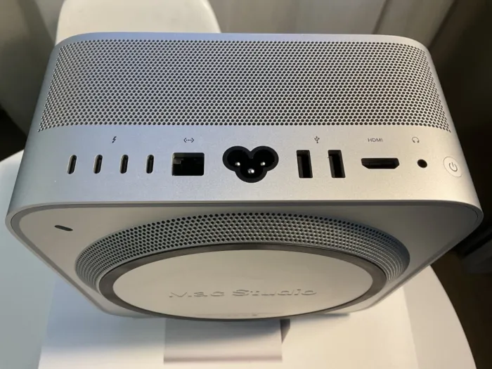 Apple Mac Studio (2023), GPU 60 cœurs, M2 Ultra, 192 Go RAM, SSD 4 To - photo numéro 3