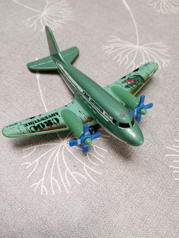 Avion Mattel 2003
