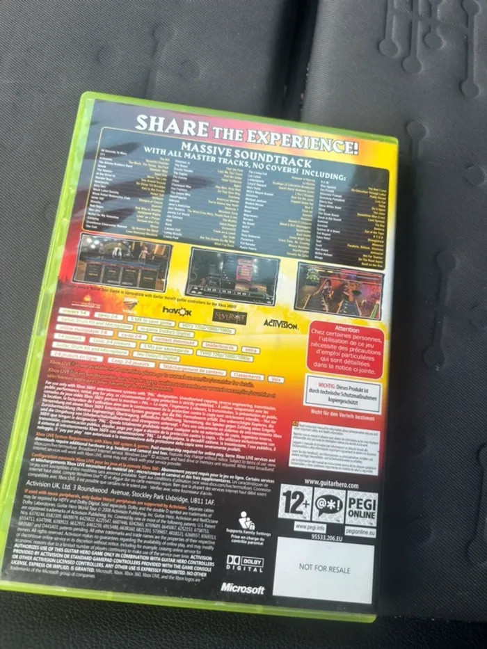 Guitar Hero World Tour – Xbox 360 – Jeu complet 🇫🇷 - photo numéro 3