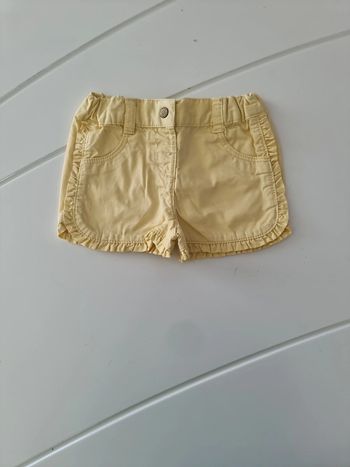 Short jaune 9 mois