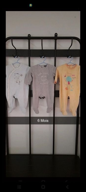 Lot de 3 pyjamas taille 6 Mois
