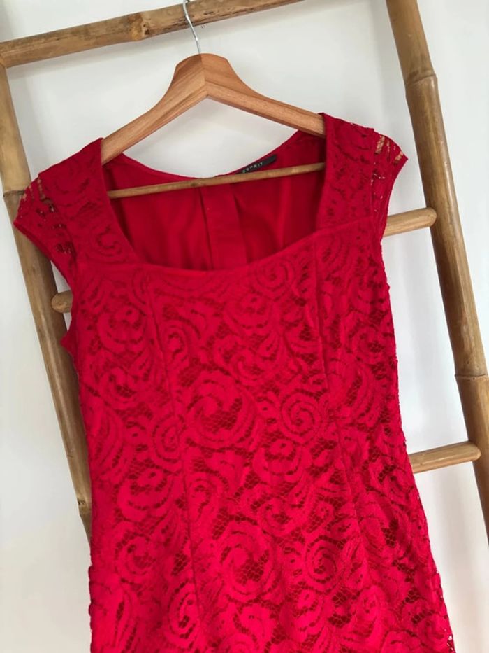 Robe rouge dentelle esprit taille 38 / M - photo numéro 2