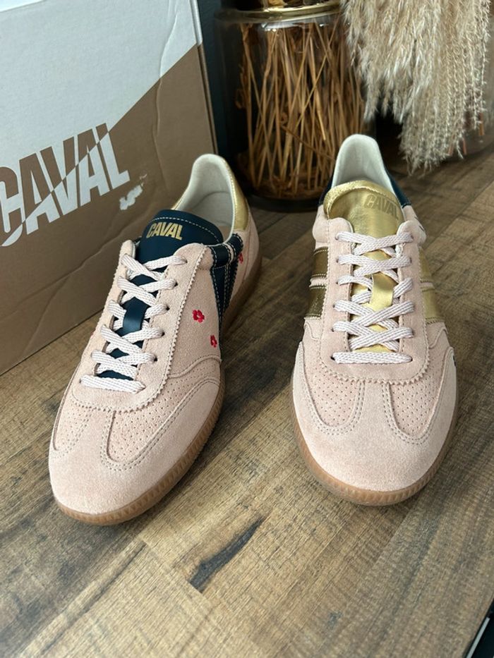Baskets Caval Daisy Glow 39 neuves - photo numéro 2