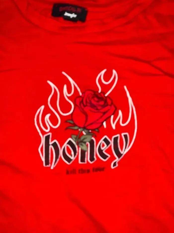 T-shirt rouge à rose/flamme – Taille M - photo numéro 2