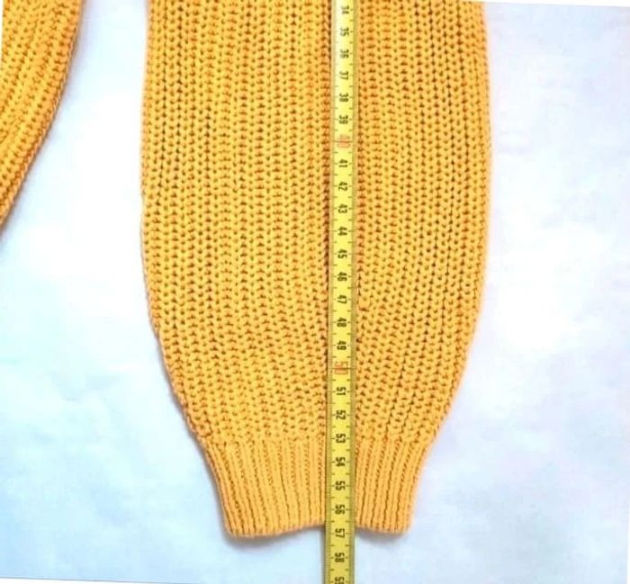 Pull jaune moutarde en tricot pour fille 8 ans 128 cms. Zara knitwear en très bon état - photo numéro 6