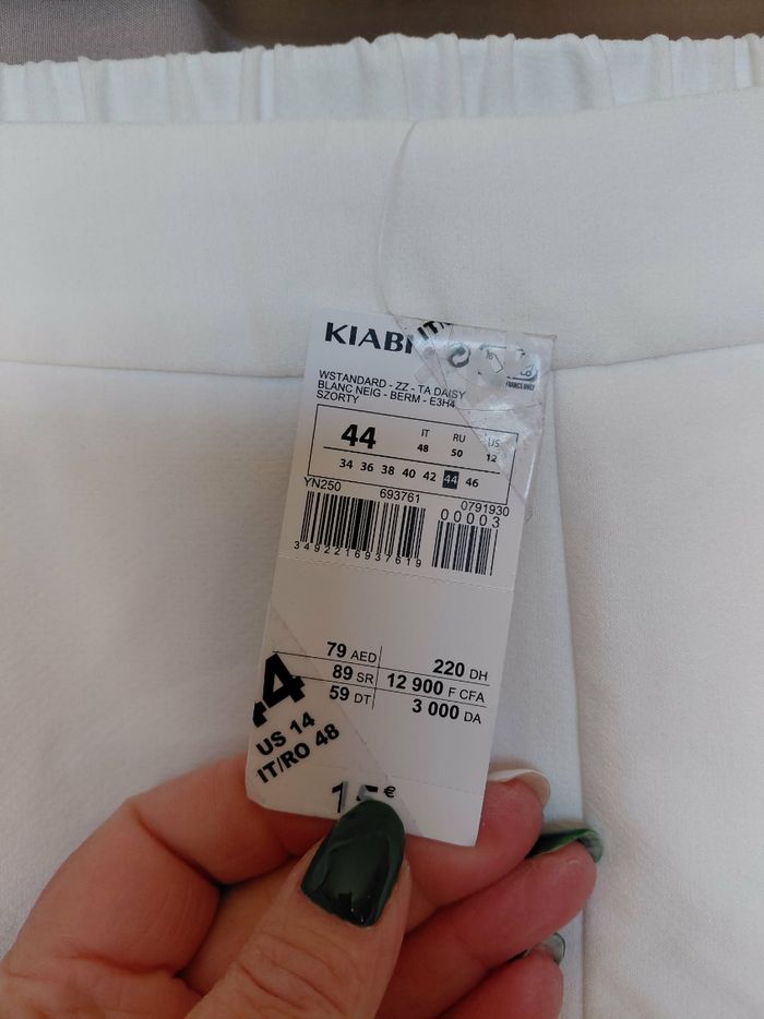 Très joli short femme T 44 - photo numéro 8
