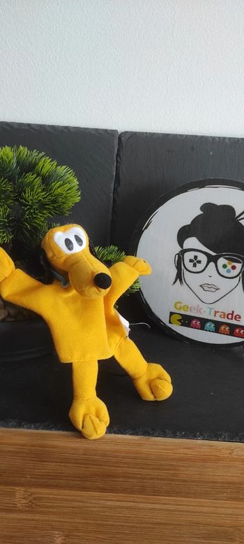 Doudou Chien McDonald's Pluto marionnette jaune orange pois foulard bleu noir