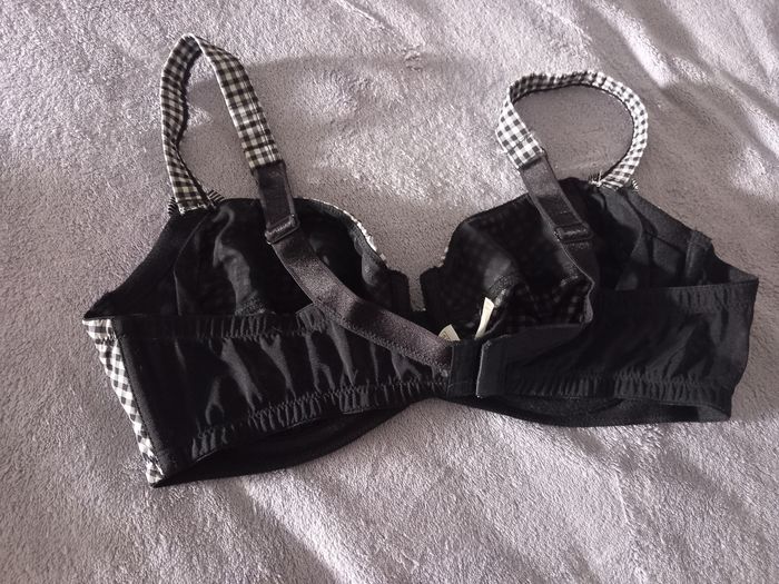 Soutien gorge - photo numéro 2