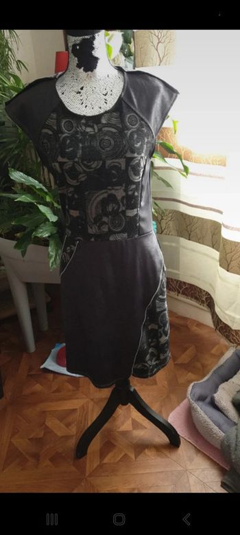 Robe demi saison neuf