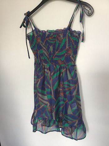 Tunique colorée à smocks et bretelles