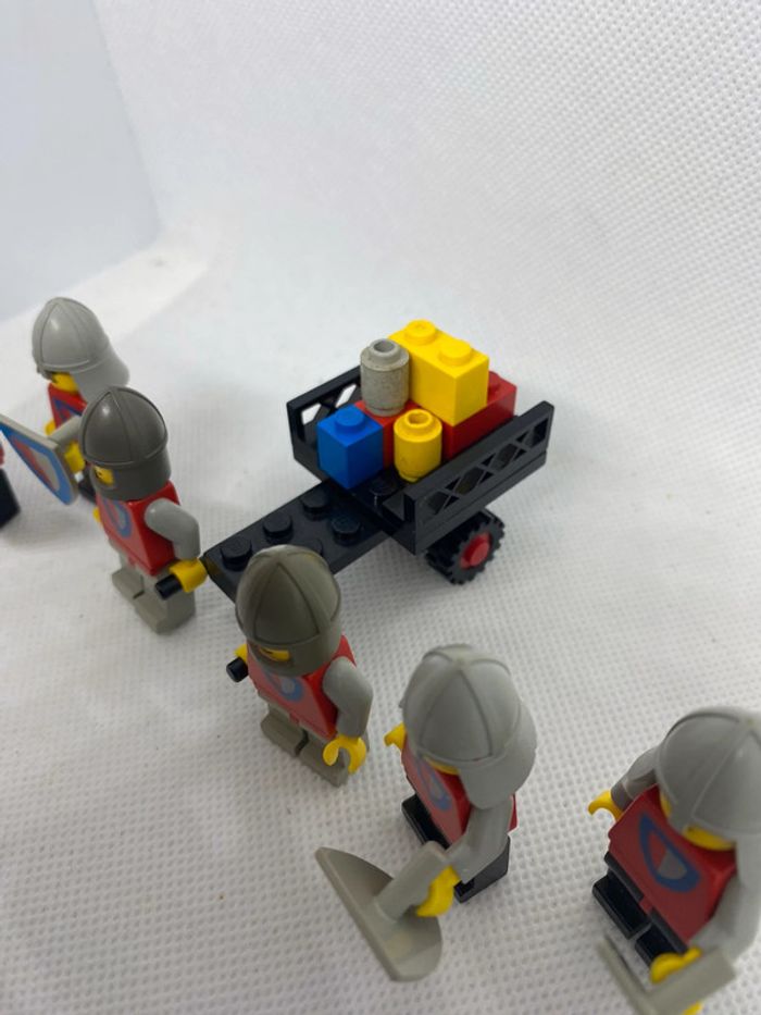 Lego castle classic set 6077-1 Knight's procession manque armes version USA - photo numéro 6