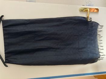 Foulard Bleu et noir avec motifs