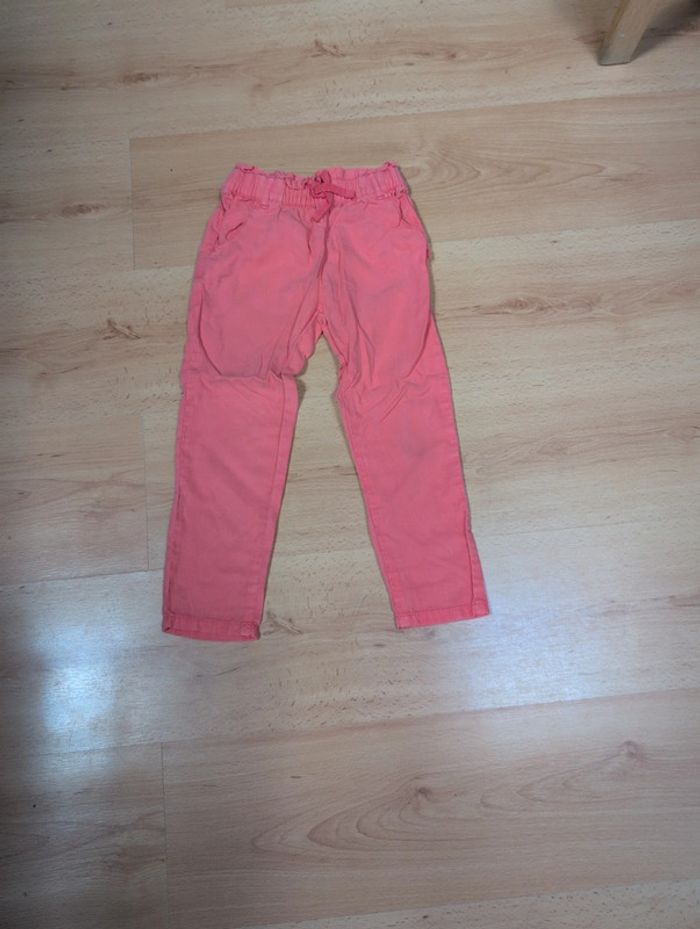 Pantalon carotte unis gaufré rose fille 4 ans Okaidi - photo numéro 2