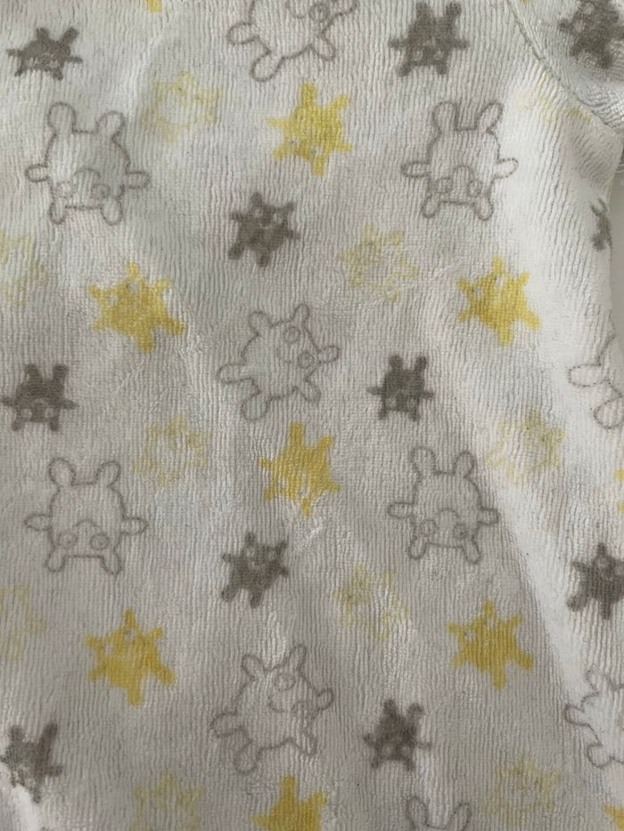 Pyjamas 1 mois - photo numéro 4