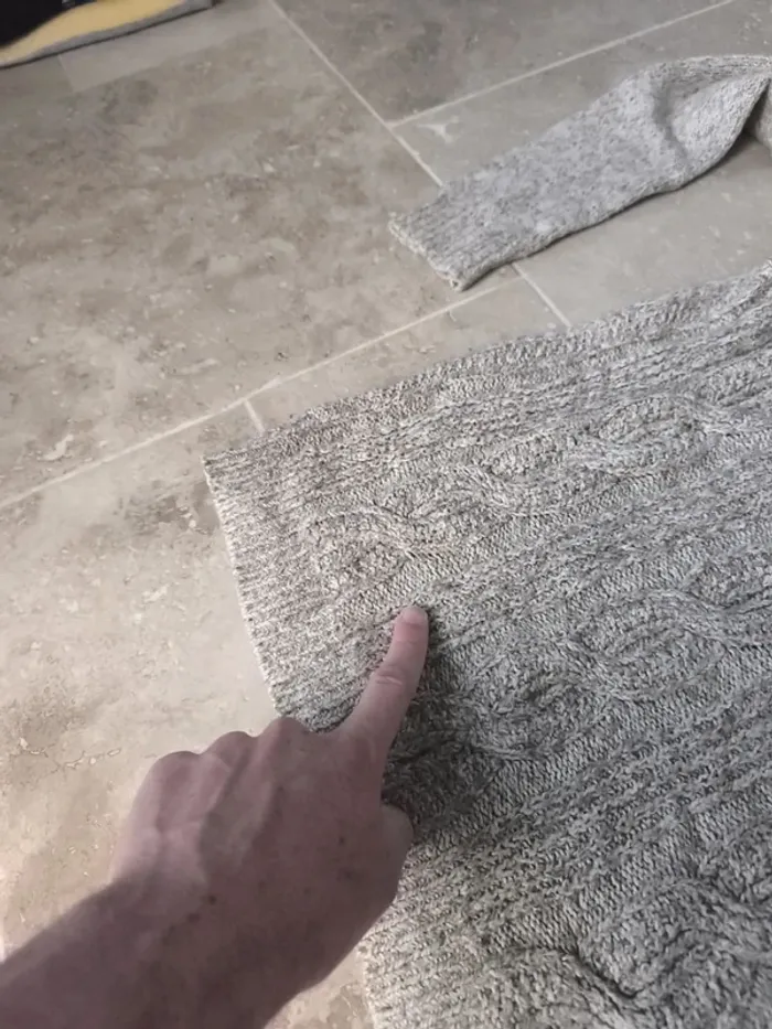 Magnifique pull femme couleur lin/crème style tricot XS Tommy Hilfiger, tâches devant - photo numéro 10