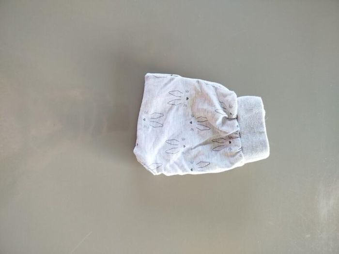 👶 Pantalon gris clair motif lapin – Taille 6 mois (Sucre d’Orge) - photo numéro 6