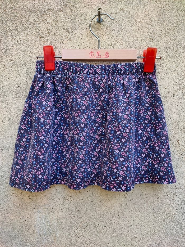 Jupe motif fleurs la Halle taille 5 ans