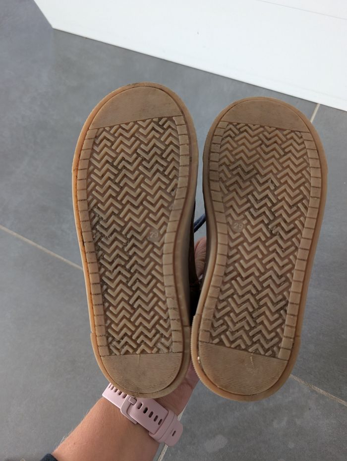 Paire de chaussures en cuir - photo numéro 6