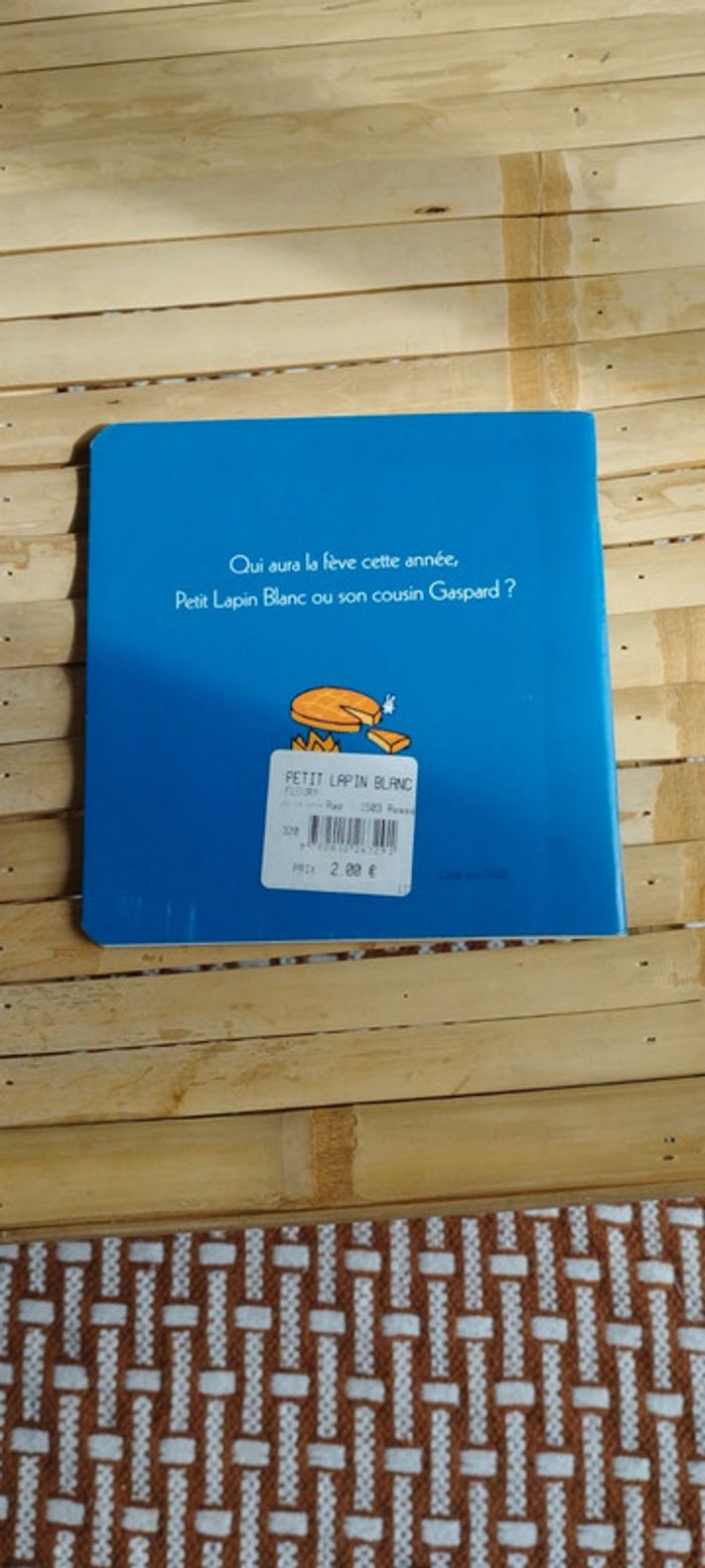 Livre Petit lapin blanc et la galette des rois - photo numéro 2