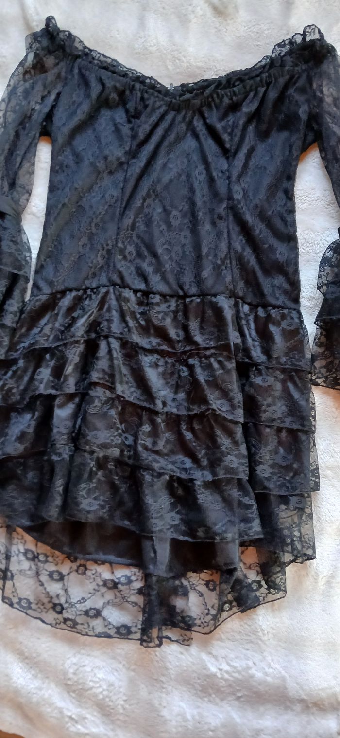 Robe noire dentelle et noeuds 38/40 - photo numéro 4