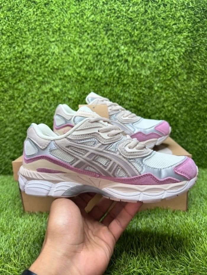 Chaussures de running Asics GEL-NYC, roses, pointure 40 - photo numéro 4