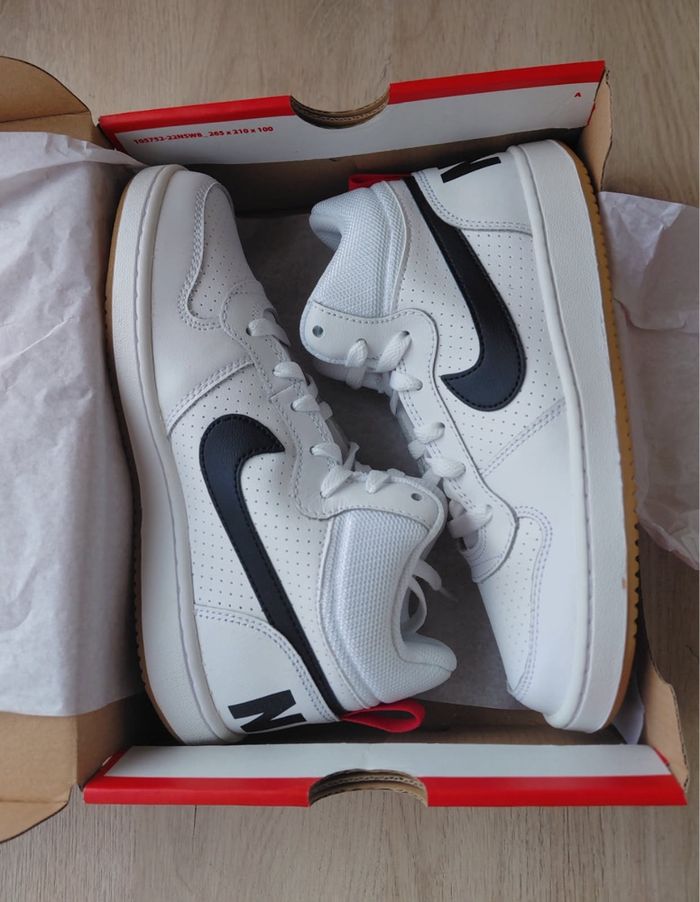 Baskets Nike neuves 38 - photo numéro 2
