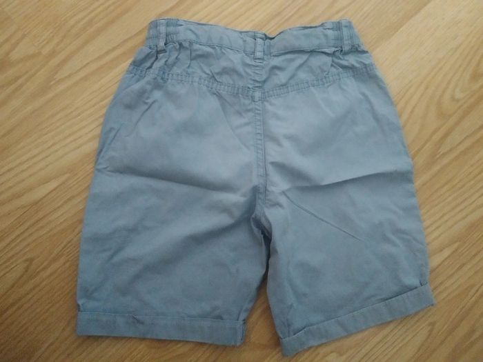 Lot 5 shorts 9/10 ans - photo numéro 3
