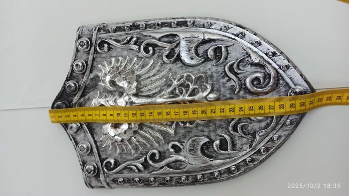 7-9 ans costume de chevalier avec heaume et bouclier - photo numéro 3