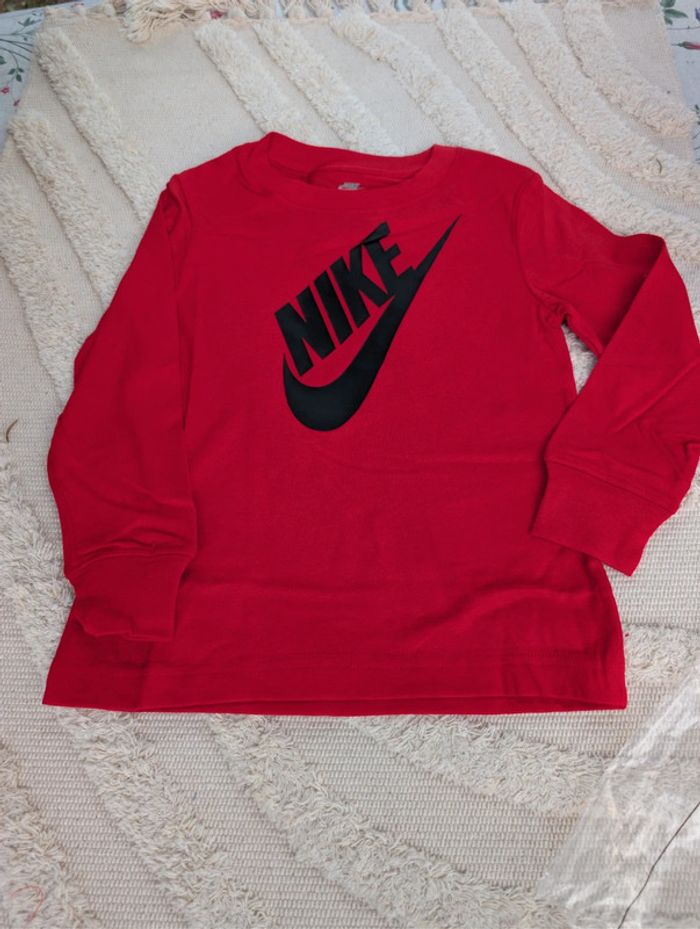 T-shirt manches longues Nike 4 ans - photo numéro 3