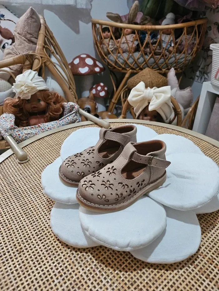 Sandales Lola palacios neuve