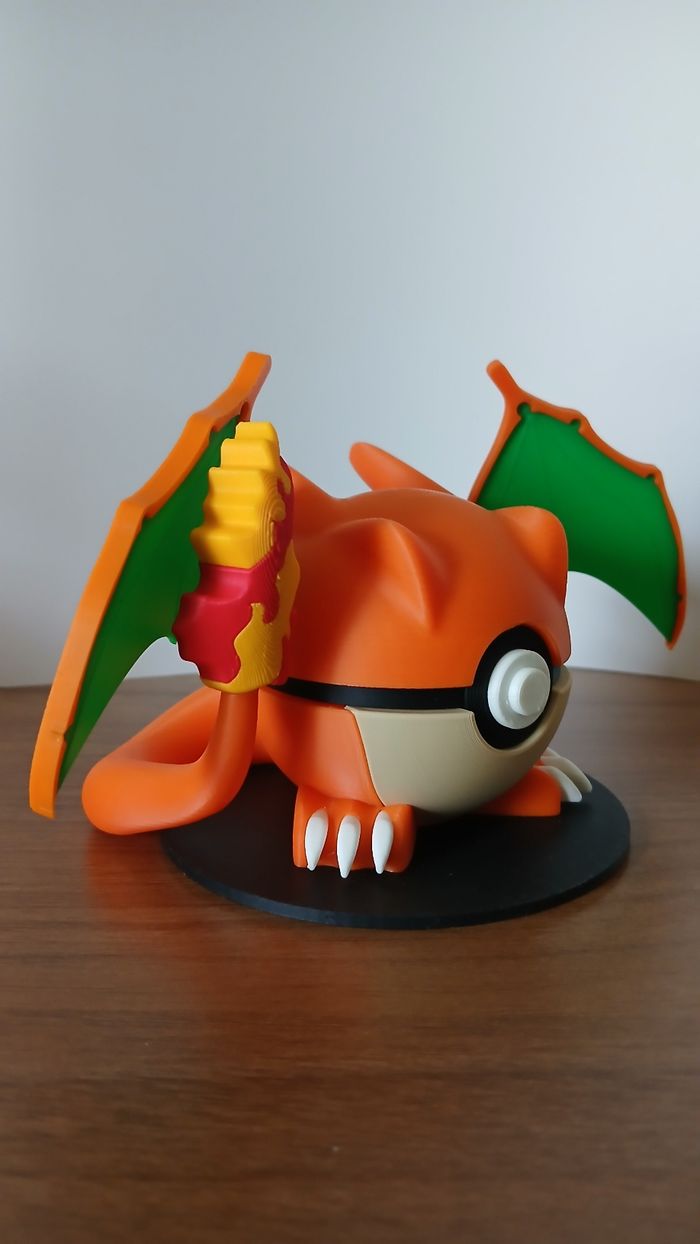 Pokeball Dracaufeu - photo numéro 2