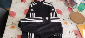 Survêtement adidas