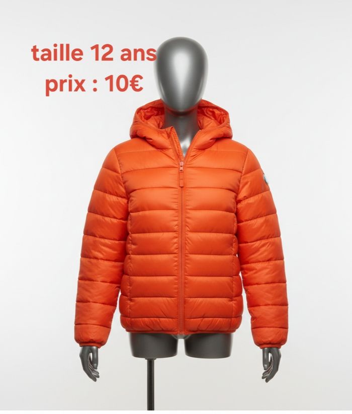 Doudoune avec capuche légère taille 12 ans temu