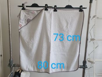 Serviette coton avec capuche pour bébé