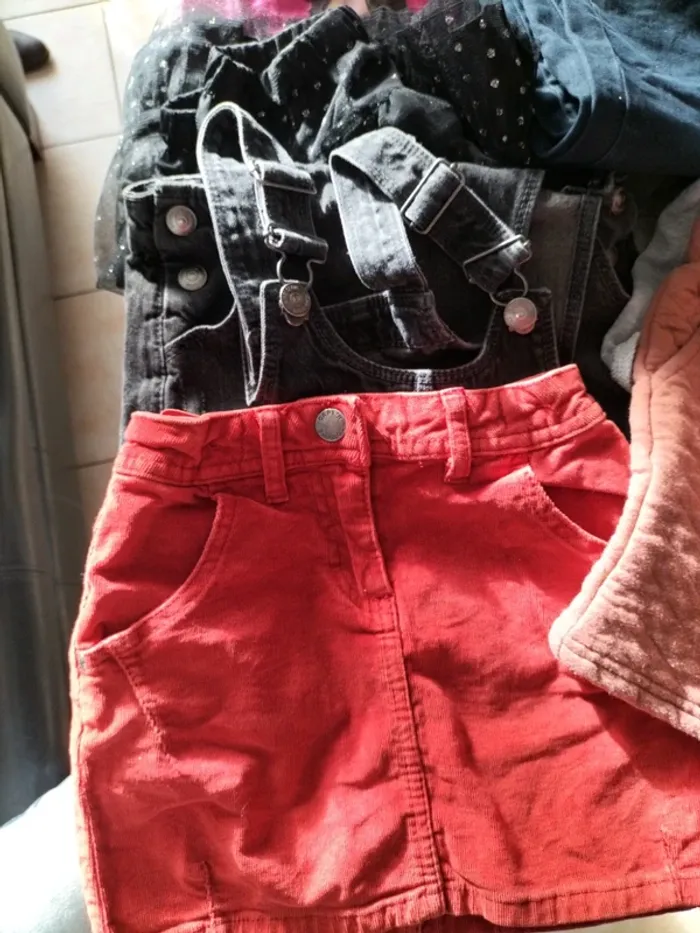 Lot fille 6 ans - photo numéro 2