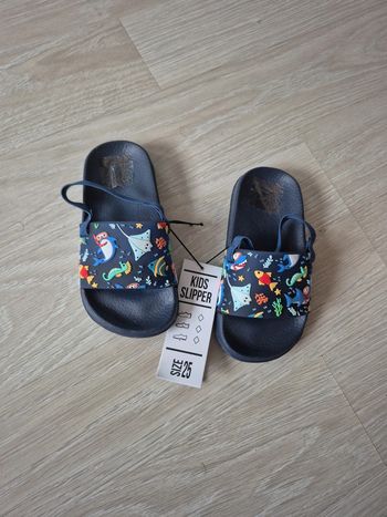 Claquettes 25