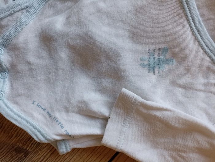 2 bodys garçon 1 mois - photo numéro 3