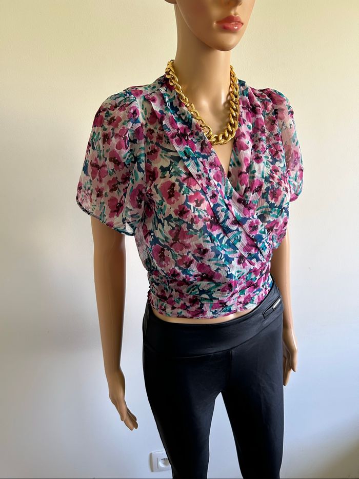 Blouse courte fleurie à manches courtes Morgan taille 34 jamais portée - photo numéro 2