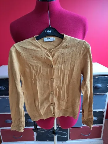 Gilet moutarde Cyrillus taille 10 ans