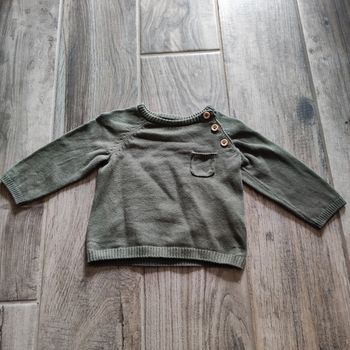 Pull léger kaki Kiabi 6 mois