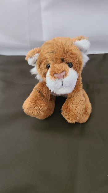 Doudou peluche tigre marron Elliott YOMIKO RUSS BERRIE